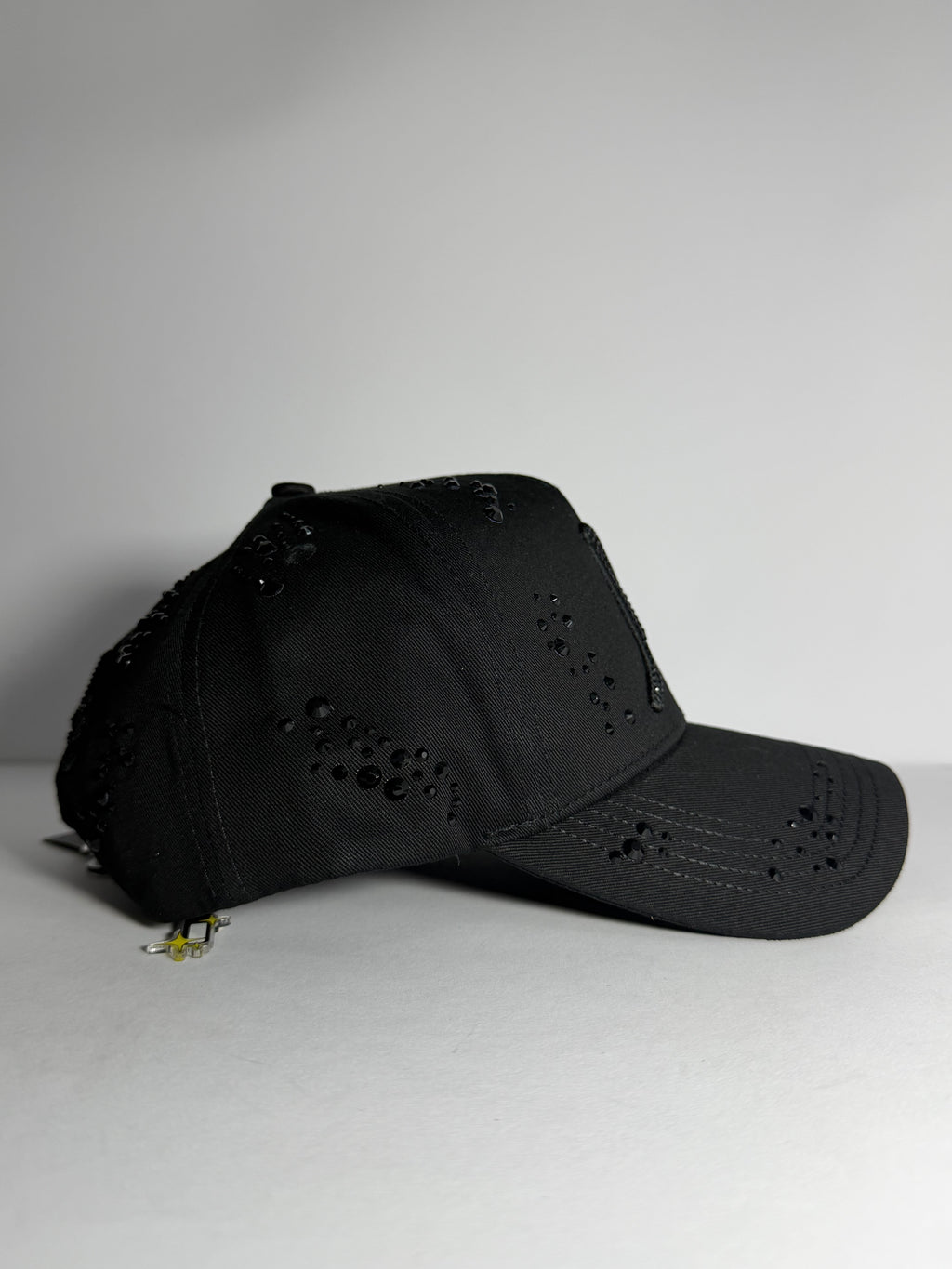 31 HATS “MAGO BLACK”