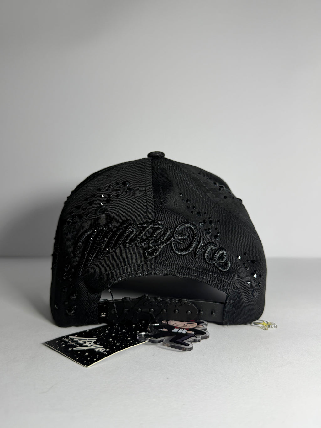 31 HATS “MAGO BLACK”