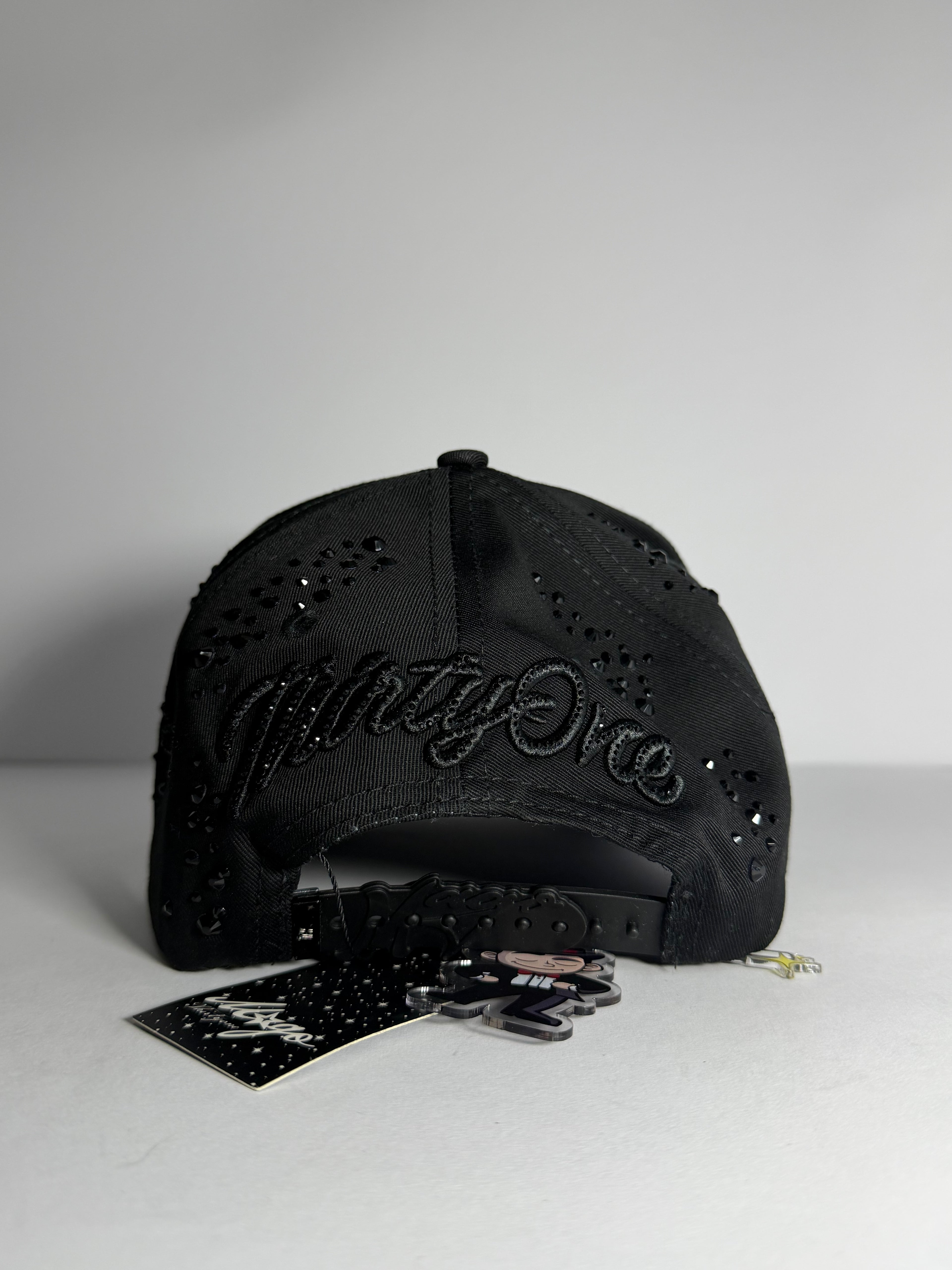 31 HATS “MAGO BLACK”