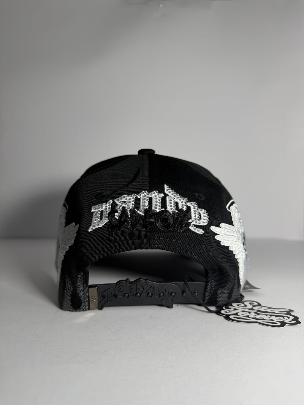 DANDY HATS X JUNIOR H "Y LLORO"