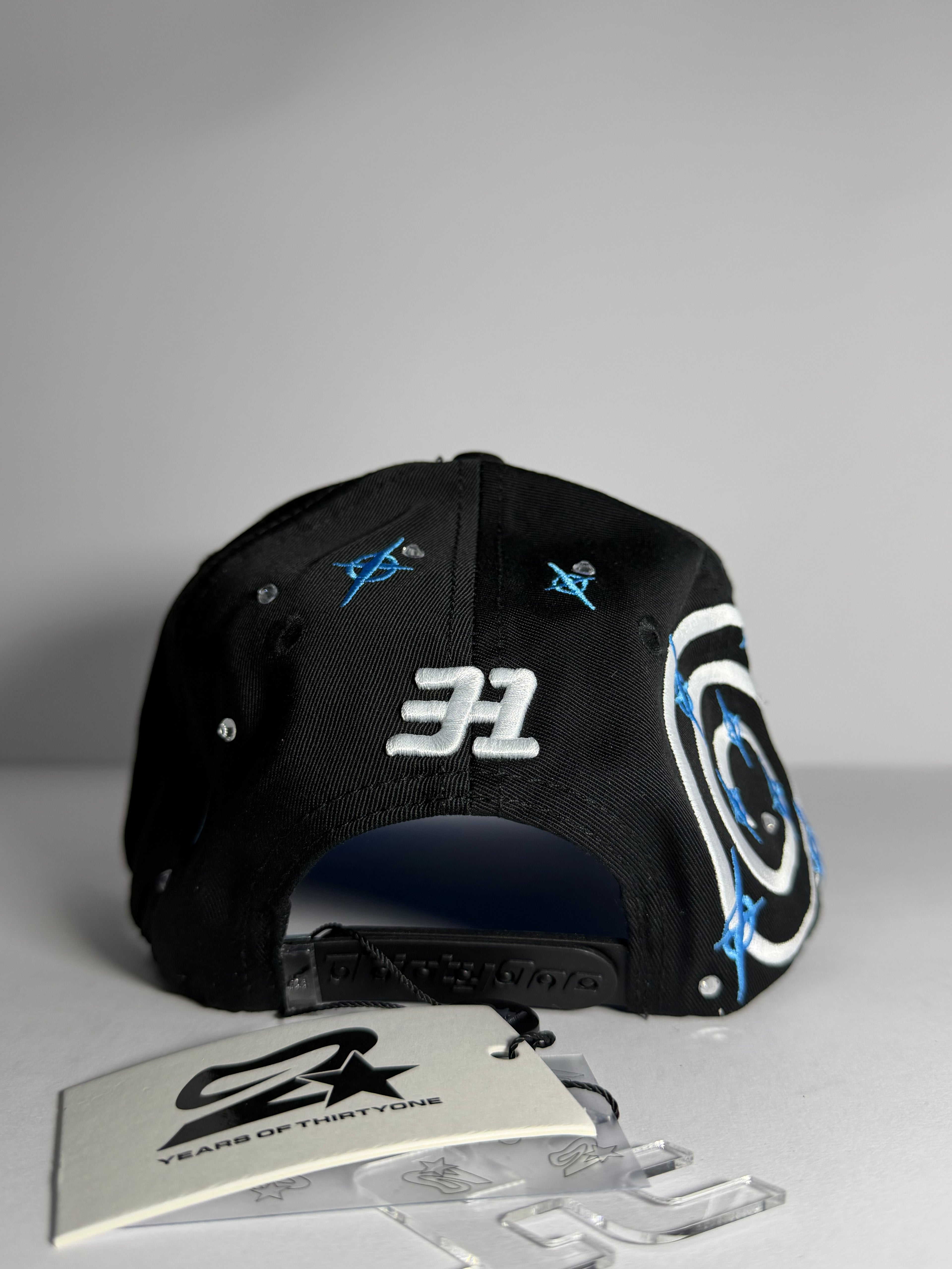 31 HATS "T STAR"