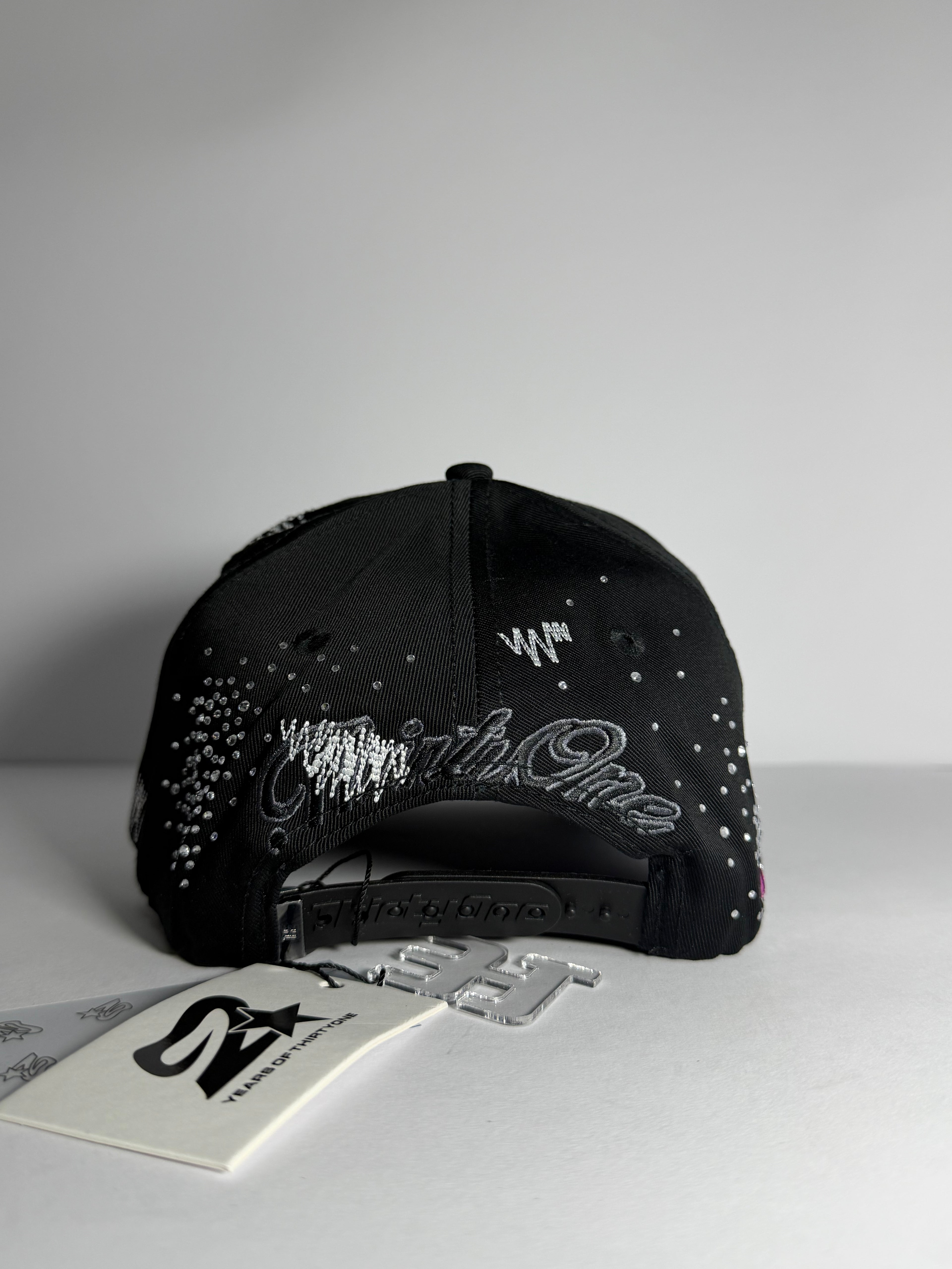 31 HATS "JEWELRY DISTRICT"